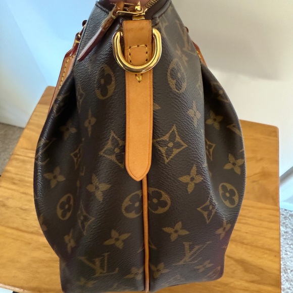 Louis Vuitton Monogram Turenne MM - Picture 8 of 15